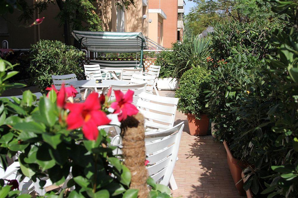 Hotel Caesar Pesaro Eksteriør bilde