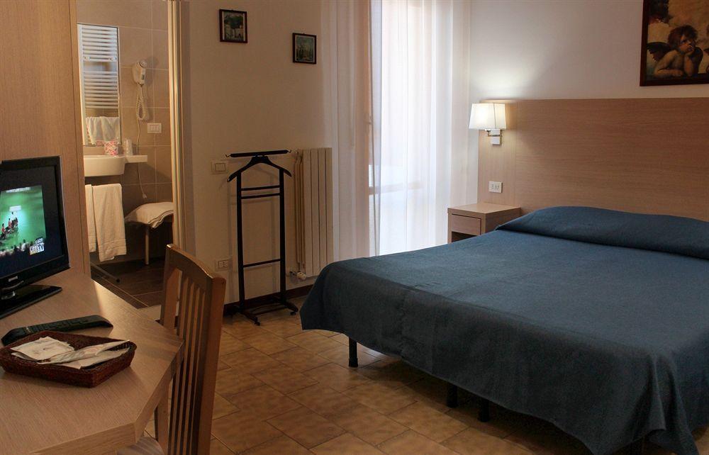 Hotel Caesar Pesaro Eksteriør bilde