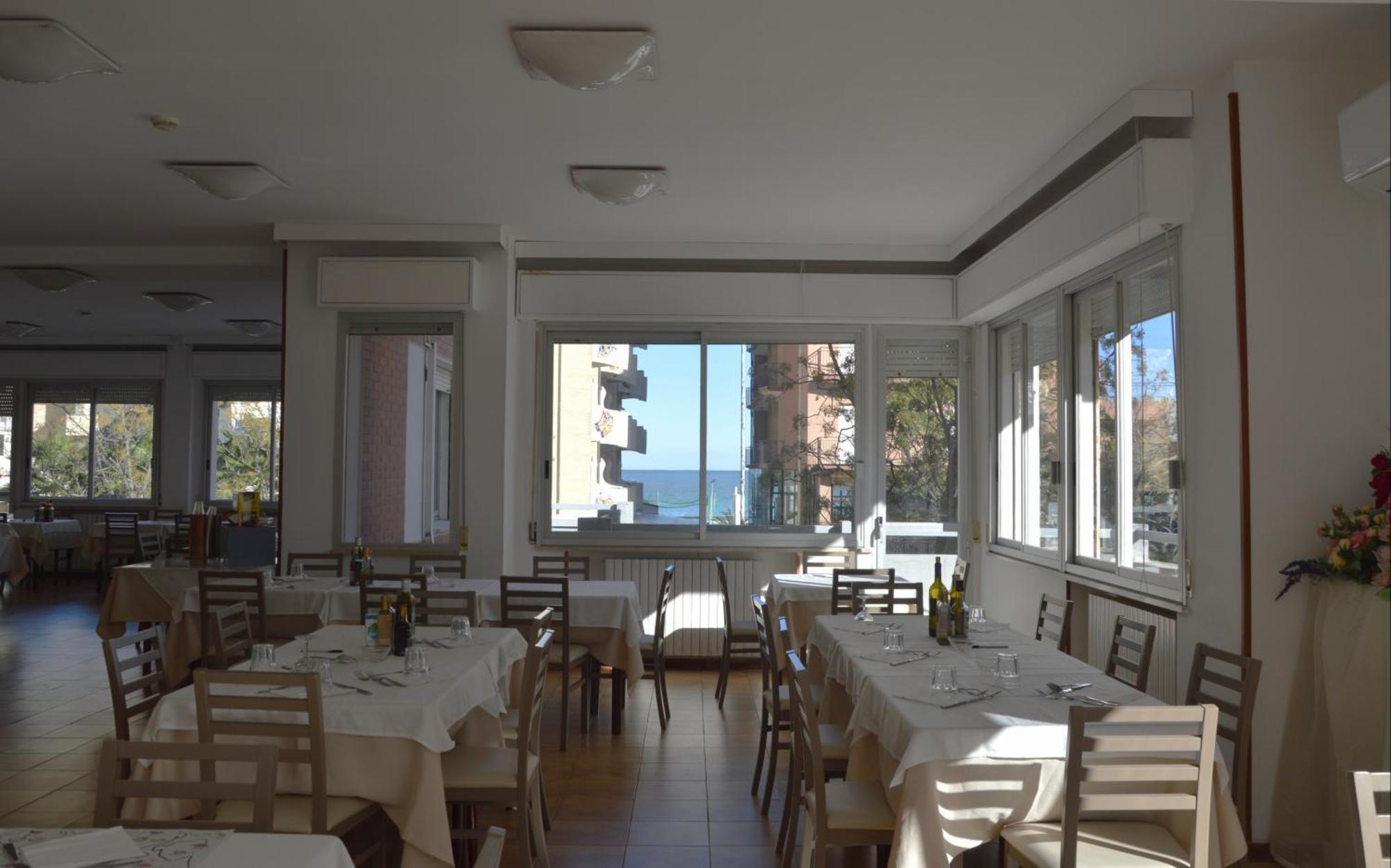 Hotel Caesar Pesaro Eksteriør bilde
