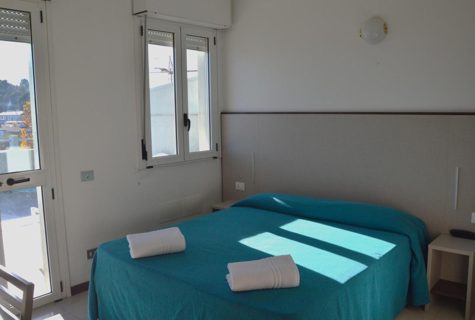 Hotel Caesar Pesaro Eksteriør bilde
