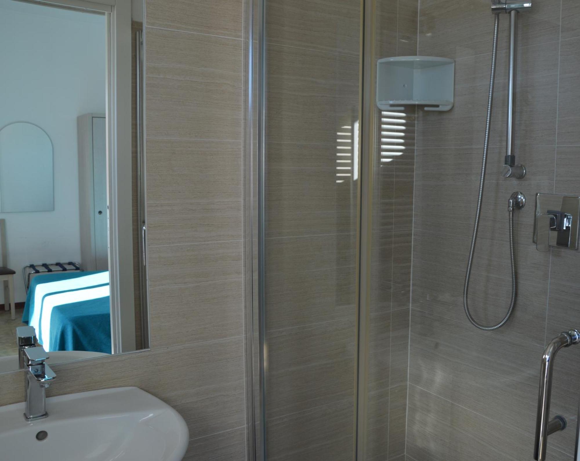 Hotel Caesar Pesaro Eksteriør bilde