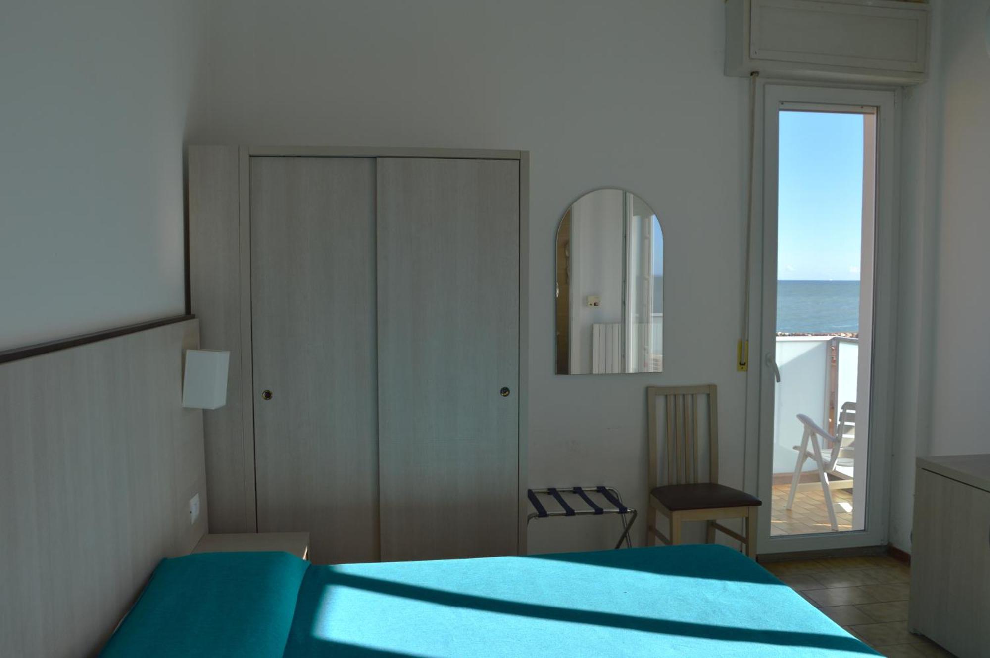 Hotel Caesar Pesaro Eksteriør bilde