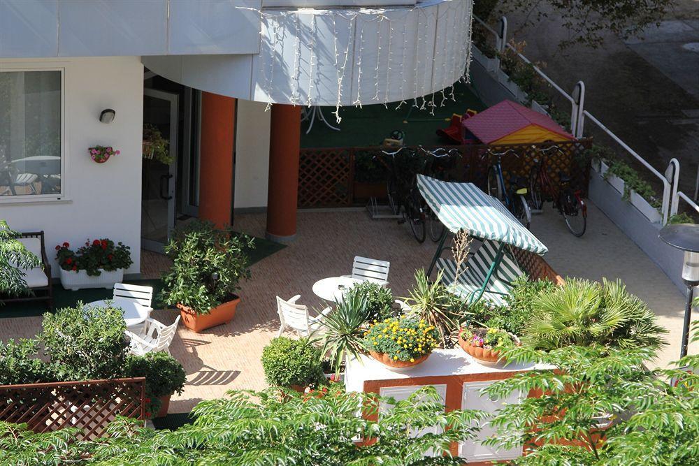 Hotel Caesar Pesaro Eksteriør bilde