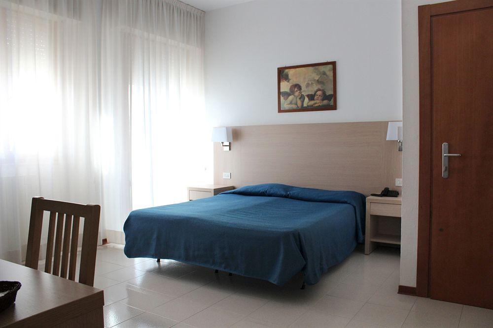 Hotel Caesar Pesaro Eksteriør bilde